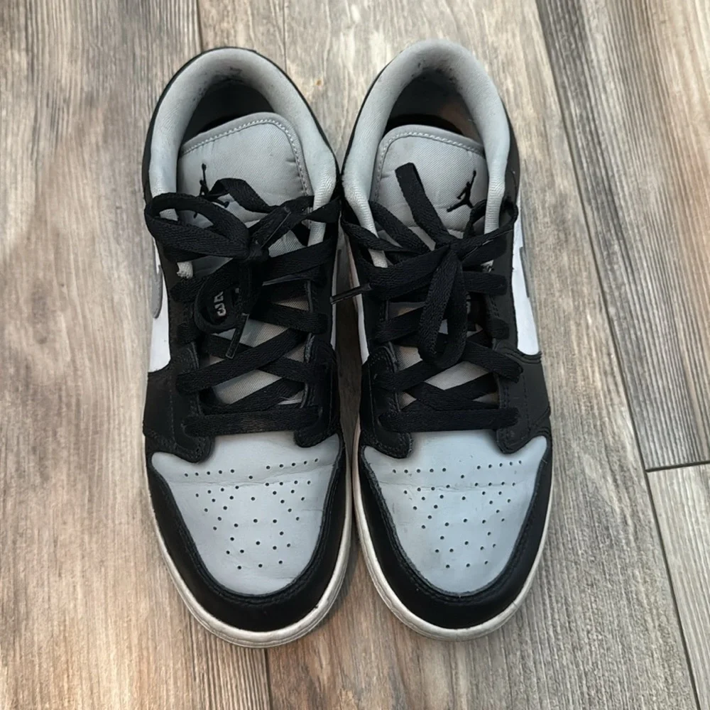 Nike sleek sneakers